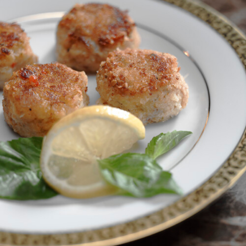 Chef-made Atlantic salmon cakes, 3.5 oz each